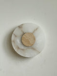 Load image into Gallery viewer, Alba Alabaster Wall Lamp