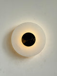 Bild in Galerie-Betrachter laden, Alba Alabaster Wall Lamp