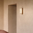 Bild in Galerie-Betrachter laden, Apadana Alabaster Wall Lamp