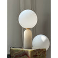 Bild in Galerie-Betrachter laden, Atlas Table Lamp