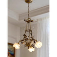 Bild in Galerie-Betrachter laden, Briar Rose Chandelier