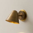 Load image into Gallery viewer, Настенный светильник Casa Cone