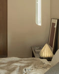 Load image into Gallery viewer, Fragment Table Lamp