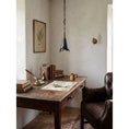 Load image into Gallery viewer, Horse Hoof Piel Pendant Lamp