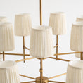 Bild in Galerie-Betrachter laden, Isobella Chandelier