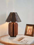 Load image into Gallery viewer, Kubec Table Lamp