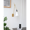 Load image into Gallery viewer, Magari Wall Lamp