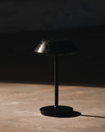 Charger l'image dans la visionneuse de la galerie, Mini Fiore Table Lamp (built-in battery)
