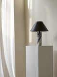 Load image into Gallery viewer, Morola Table Lamp