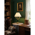 Bild in Galerie-Betrachter laden, Ellender Table Lamp