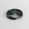 Bild in die Galerieansicht laden, Atoll Stone Round Tray