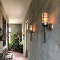Bild in die Galerieansicht laden, Castle Torch Wandleuchte