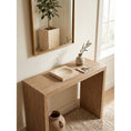 Bild in die Galerieansicht laden, Crater Travertine Tray