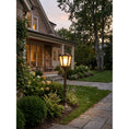 Bild in die Galerieansicht laden, Newbury Estate Lantern Outdoor Light