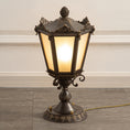 Bild in die Galerieansicht laden, Newbury Estate Lantern Outdoor Light