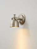 Bild in Galerie-Betrachter laden, Orwell Wall Sconce