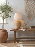 Charger l'image dans la visionneuse de la galerie, Saona Rattan Table Lamp