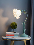 Load image into Gallery viewer, Romantic Flower Table Lamp