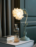 Load image into Gallery viewer, Romantic Flower Table Lamp