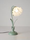 Load image into Gallery viewer, Romantic Flower Table Lamp