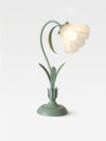Load image into Gallery viewer, Romantic Flower Table Lamp