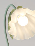Load image into Gallery viewer, Romantic Flower Table Lamp