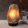 Bild in Galerie-Betrachter laden, Salt Stone Table Lamp