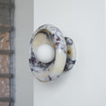 Bild in Galerie-Betrachter laden, Piedra Marble Wall Lamp