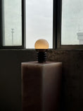 Bild in Galerie-Betrachter laden, Sylvia Table Lamp