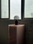 Bild in Galerie-Betrachter laden, Sylvia Table Lamp