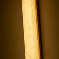 Laad afbeelding in galerij, Vertical Alabaster Roller Wandlamp