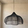 Carica l'immagine nel visualizzatore della galleria, Lampadario Whipped