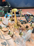 Bild in Galerie-Betrachter laden, Winchester Brass Chandelier
