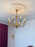 Bild in Galerie-Betrachter laden, Winchester Brass Chandelier