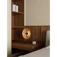 Bild in die Galerieansicht laden, Wood Disc Table Lamp – detail 7