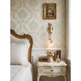 Charger l'image dans la visionneuse de la galerie, Floral Vine-Shaped Wall Sconce