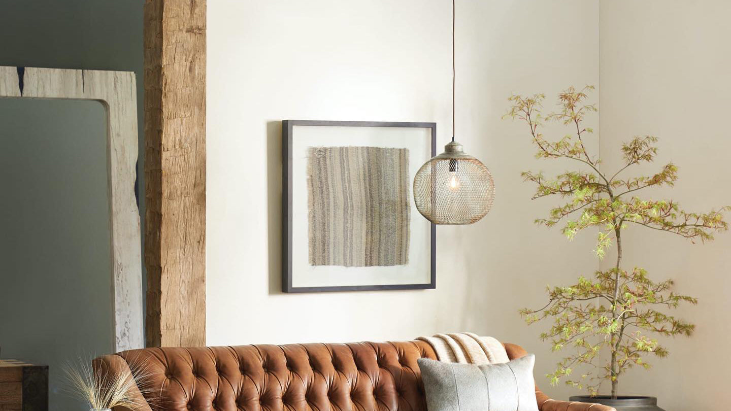 Guide to filling empty corners in your home with pendant lights