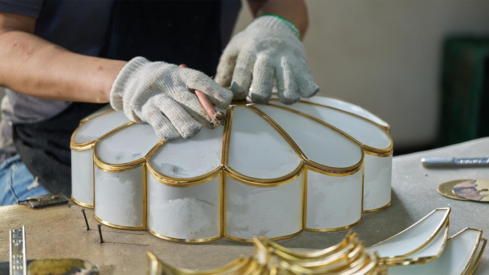 Flower Shape Glass Ceiling Lamp: Design, Craftsmanship & How It’s Made