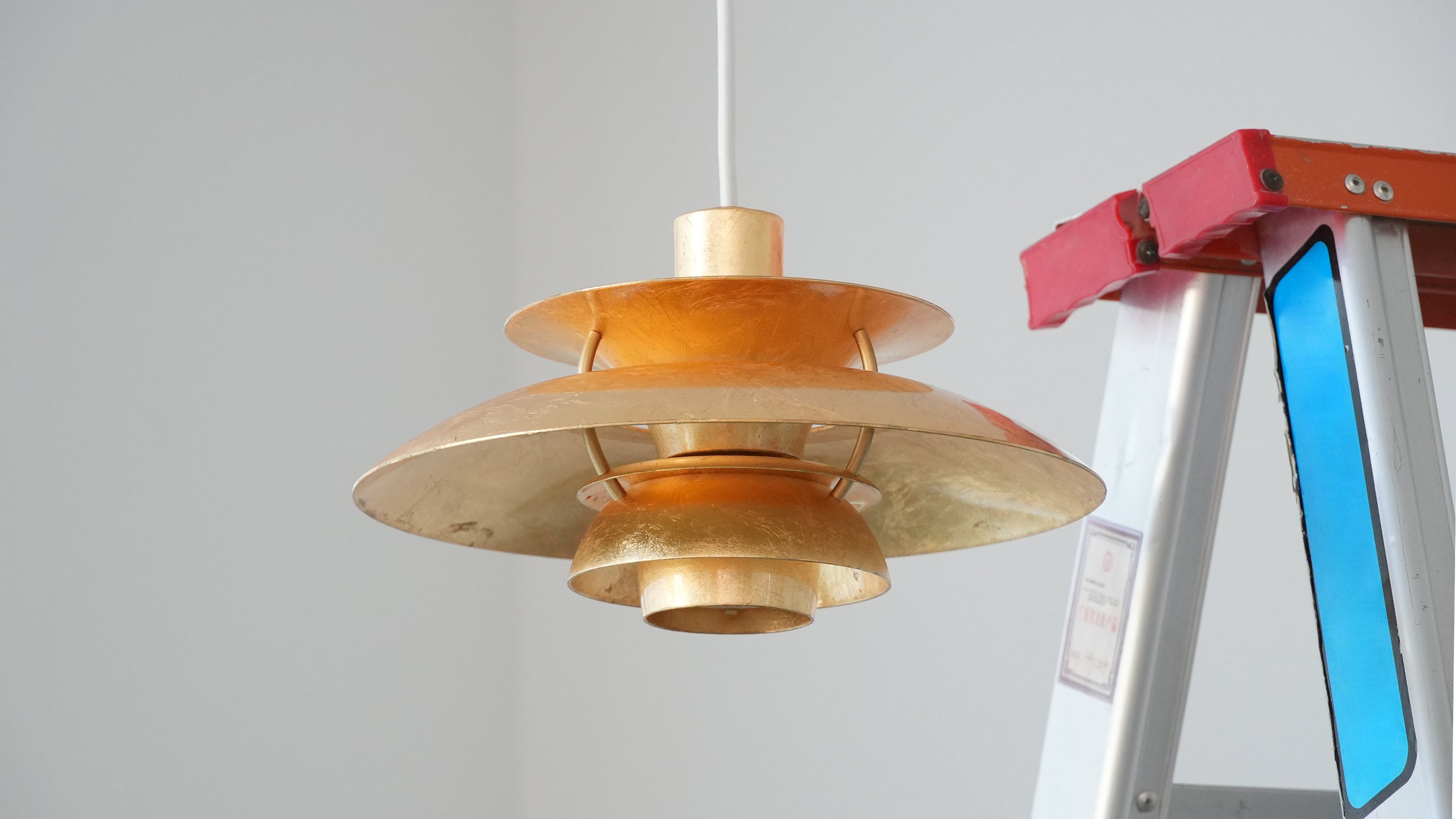 Capture the Golden Hour: The Luminous Secret of the PH Pendant Lamp ✨