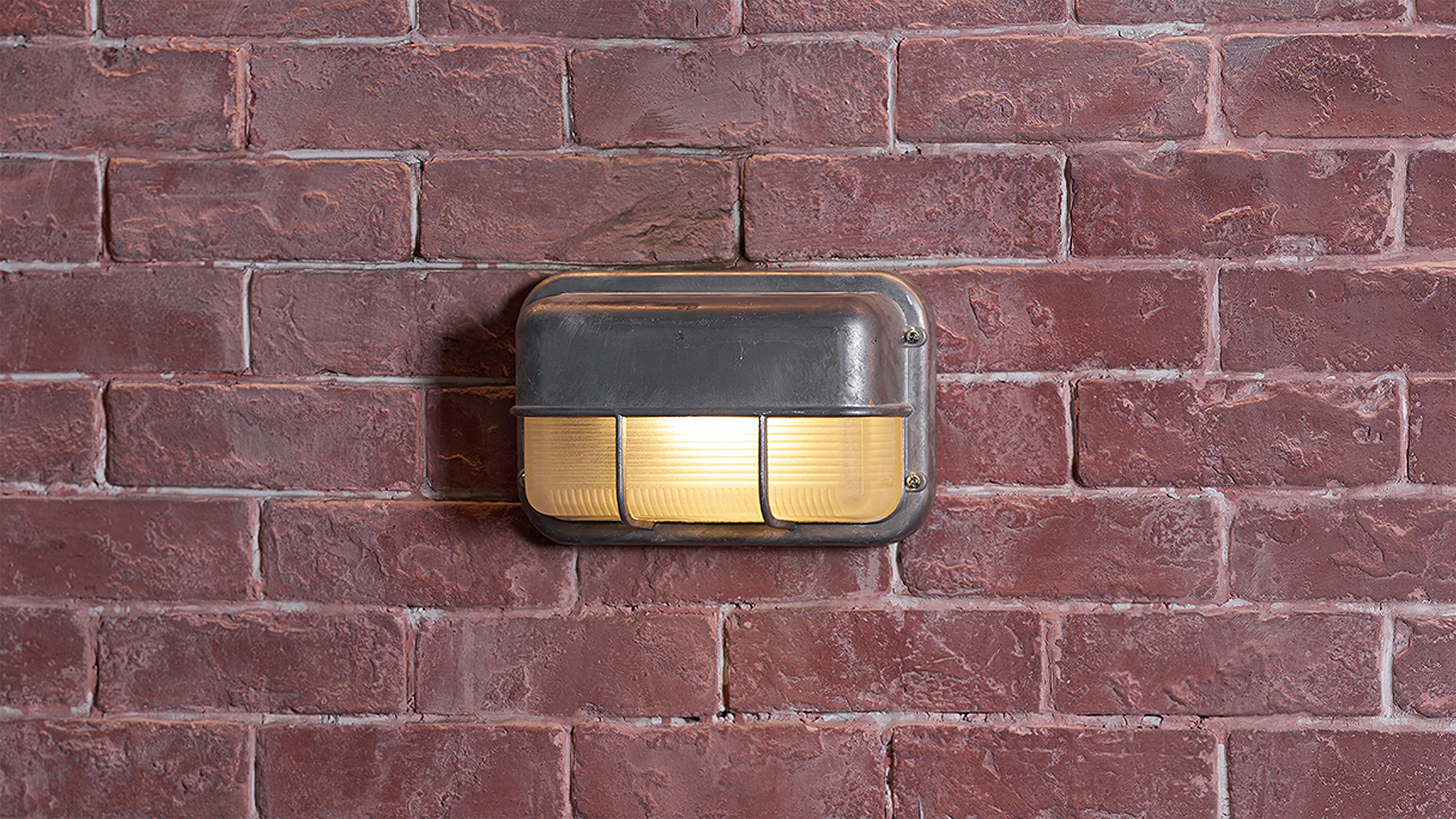 The Art of the Evening Glow: How to Create Your Own Magical Outdoor Oasis 🍂