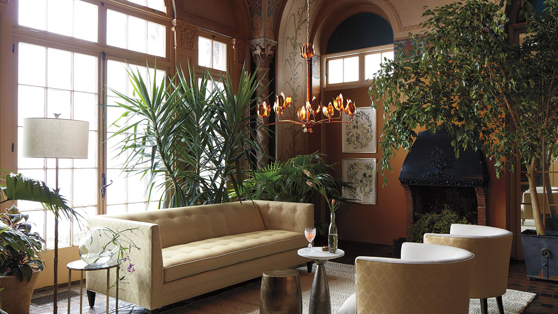 Create a Historical Atmosphere with Retro Lamps