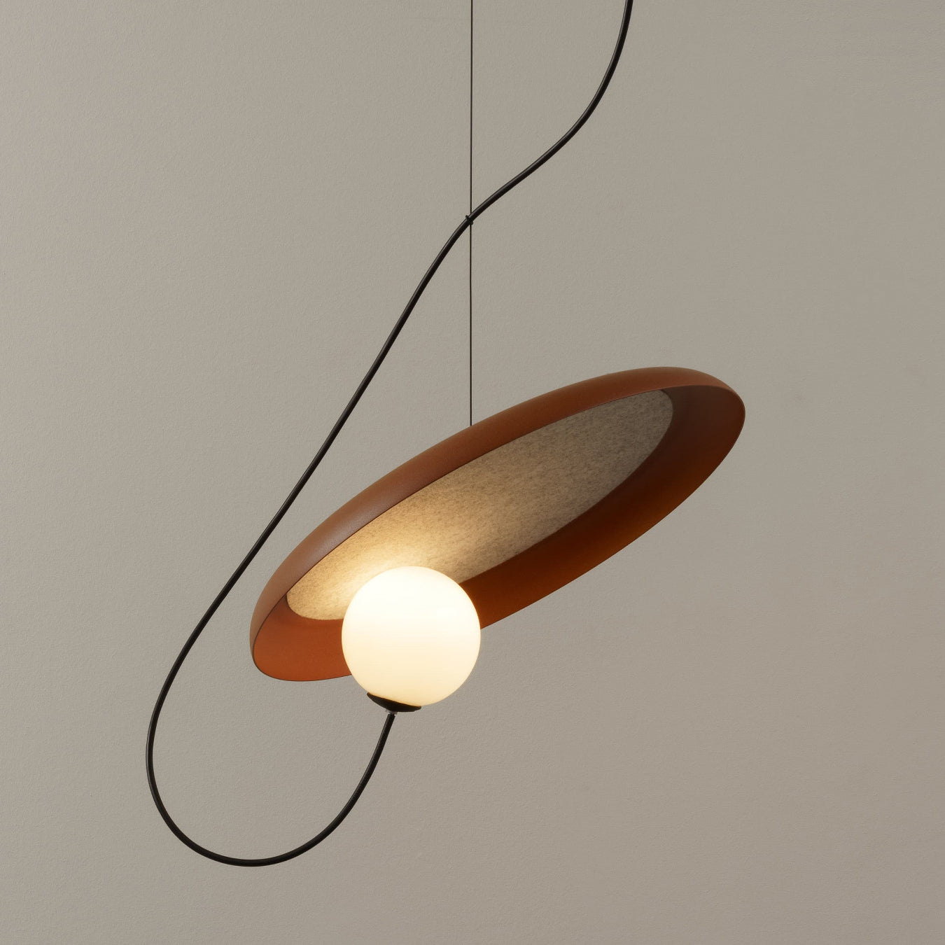 Lampe à suspension à disque acoustique