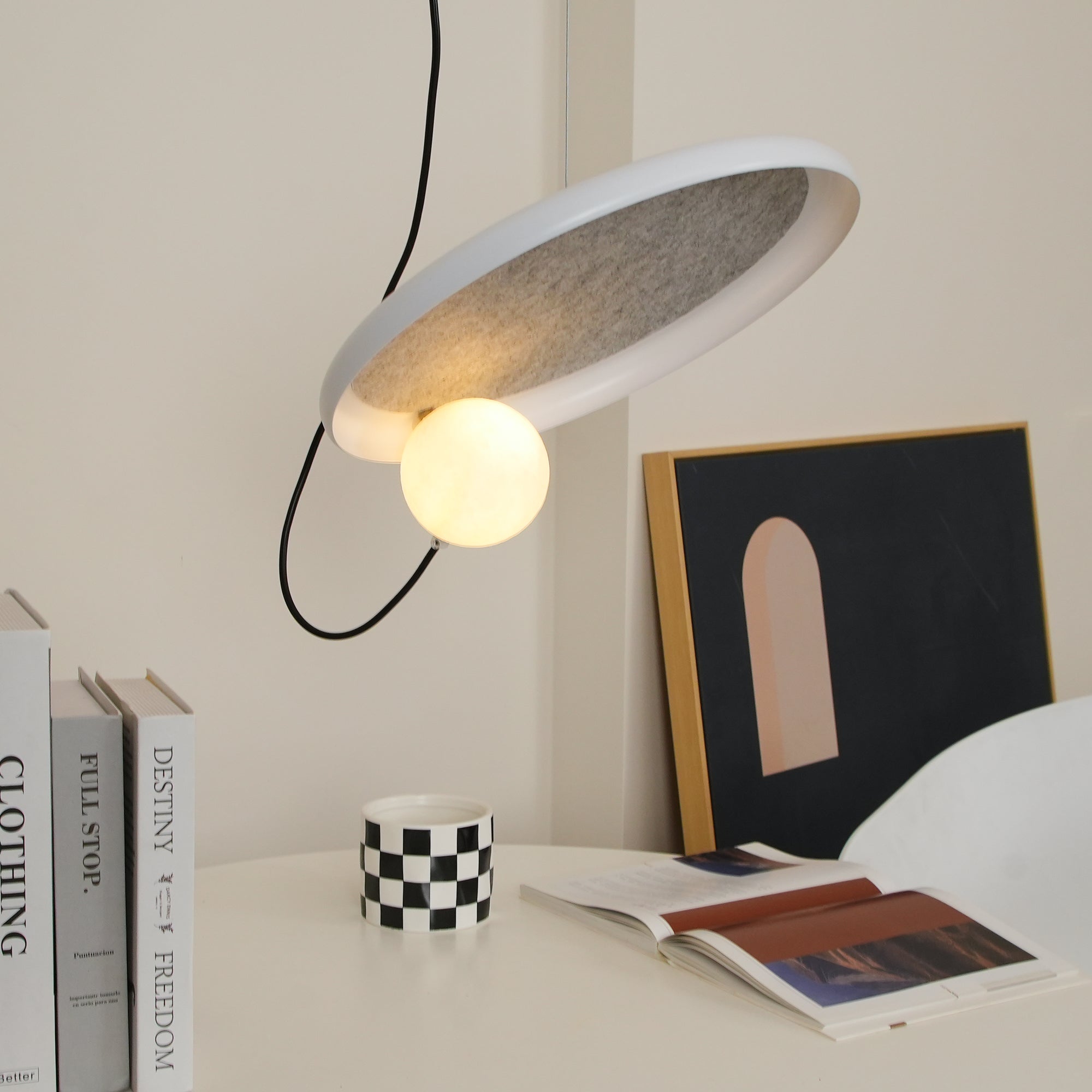 Lampe à suspension à disque acoustique