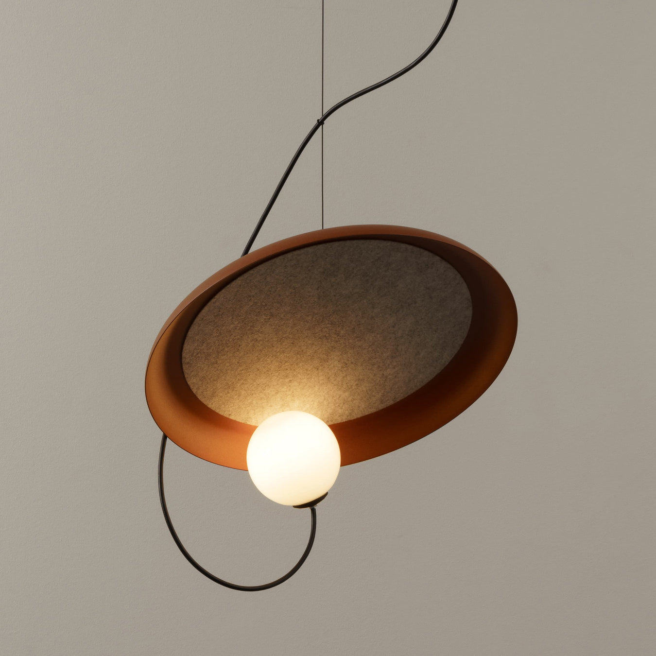 Lampe à suspension à disque acoustique