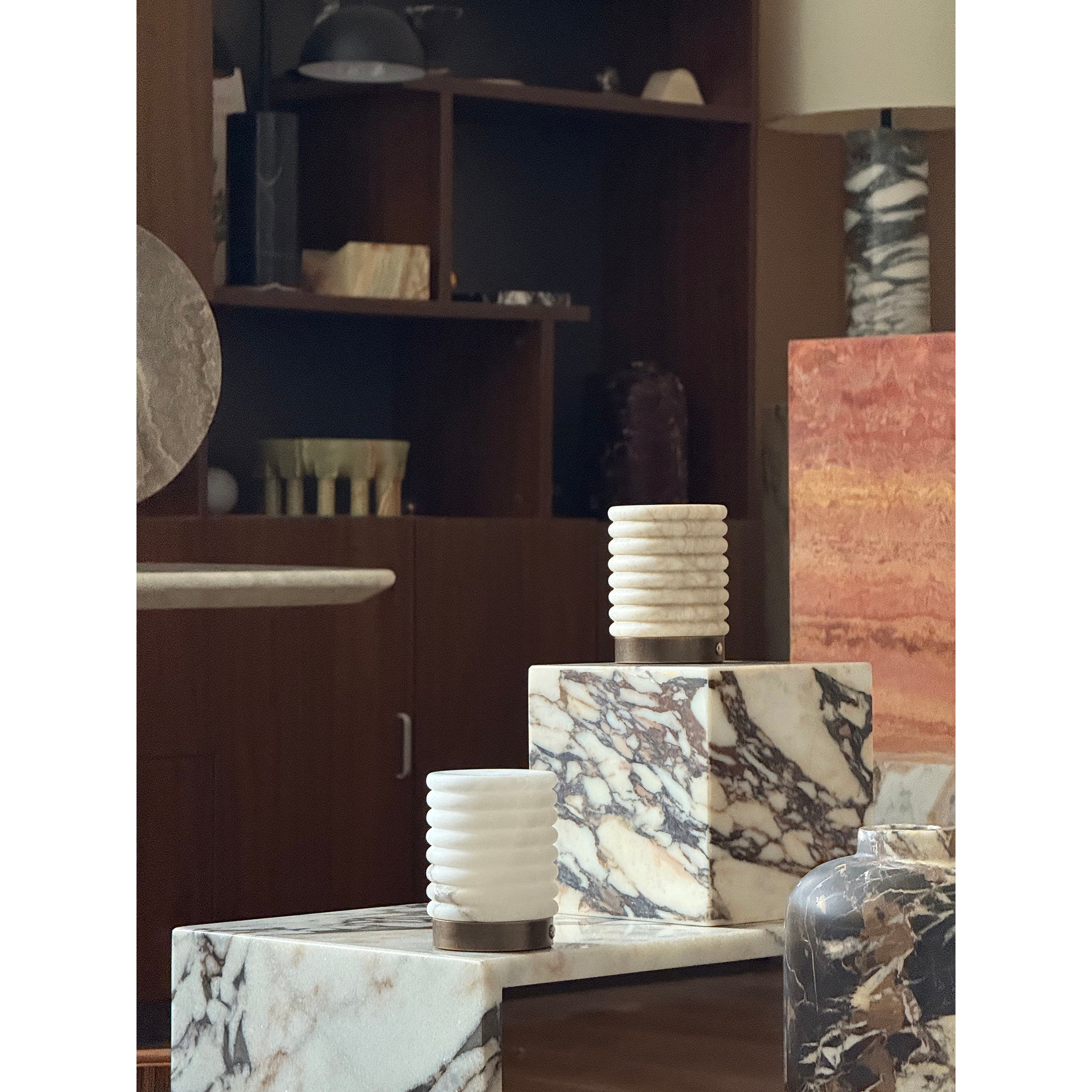 Alabaster Striped Table Lamp (Built-in Battery)