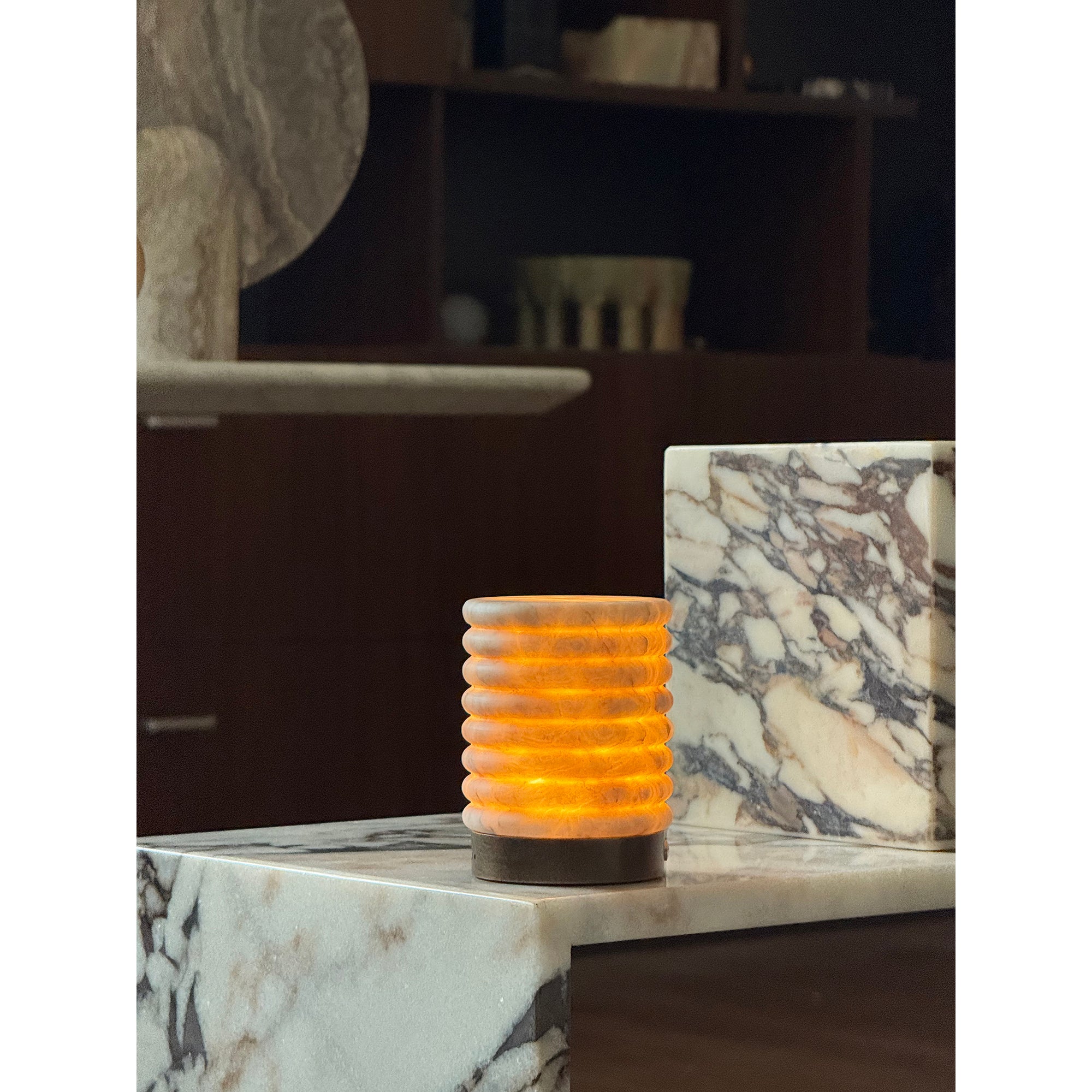Alabaster Striped Table Lamp (Built-in Battery)