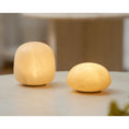 Charger l'image dans la visionneuse de la galerie, Alabaster Striped Table Lamp (Built-in Battery)
