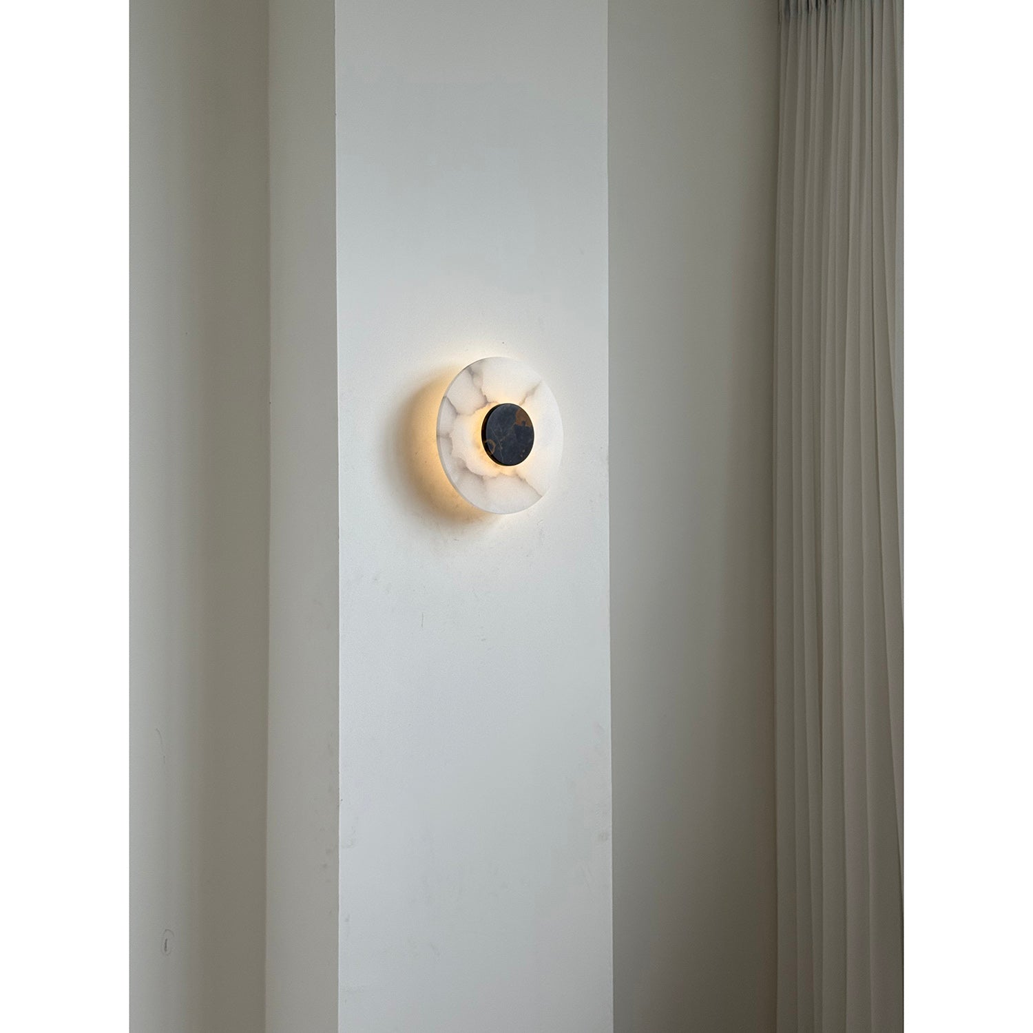 Alba Alabaster Wall Lamp