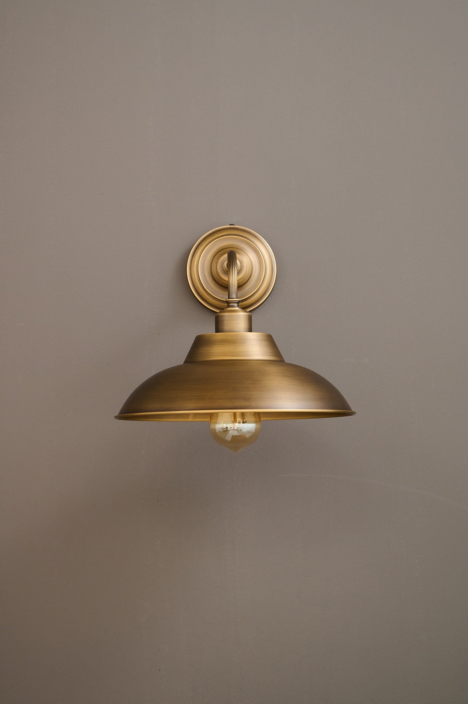 Aldorno Wall Lamp