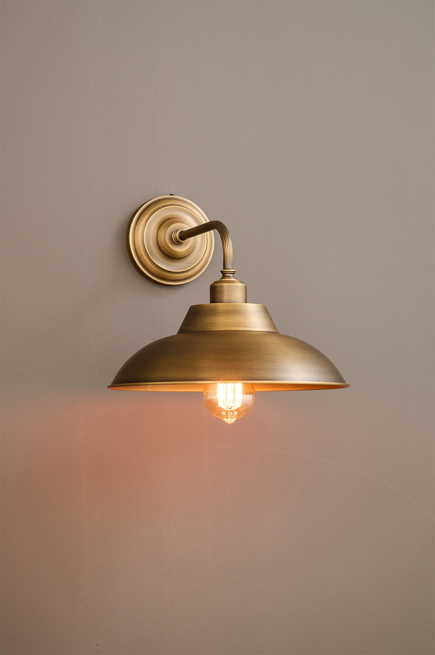 Aldorno Wall Lamp